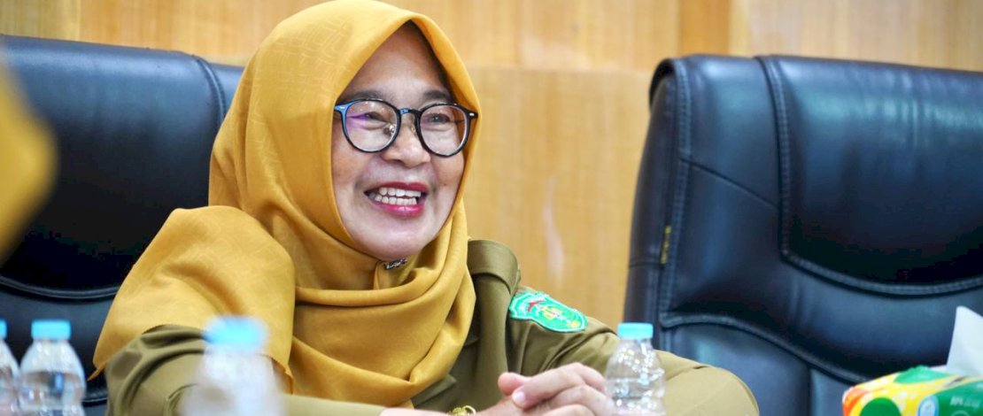 Wakil Bupati Luwu Timur, Puspawati Husler, mengikuti Rapat Koordinasi Pengendalian Inflasi secara virtual di Ruang Rapat Pimpinan Kantor Bupati Luwu Timur, Senin, 15 Desember 2025.