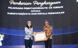 Bupati Jeneponto Raih Penghargaan Nasional Pelaksana Pemutakhiran Pendataan Penduduk Terbaik Tahun 2025