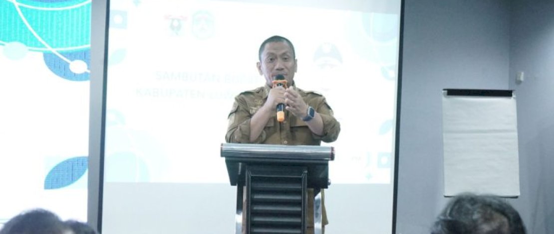 Pemerintah Kabupaten Luwu Timur bekerjasama dengan Pusat Pengembangan Kebijakan Pembangunan (PPKP) &ndash; Lembaga Penelitian dan Pengabdian kepada Masyarakat (LPPM) Universitas Hasanuddin (Unhas) menggelar Bimbingan Teknis (Bimtek) Pembekalan Kepala Perangkat Daerah.

