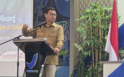 Saat Padang Diuji, Taruna Ikrar Pastikan Obat Aman dan BPOM Hadir dengan Empati Obat Terjaga, Hati Dikuatkan