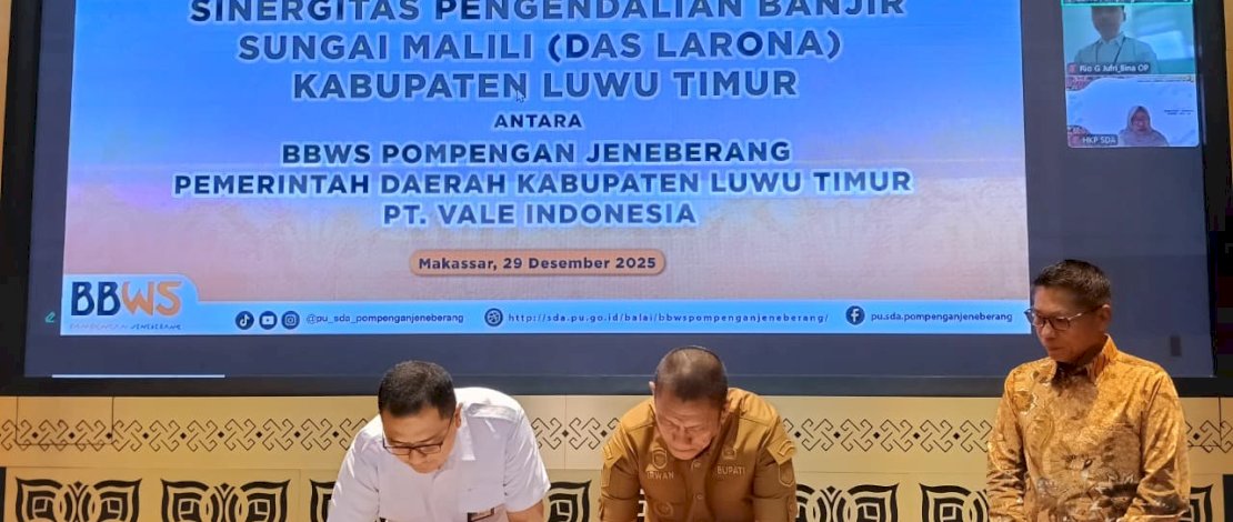 Penandatanganan Memorandum of Understanding (MoU) Pengendalian Banjir Sungai Malili, di Aula Bili-Bili Kantor BBWS Pompengan Jeneberang, Makassar, Senin, 29 Desember 2025.