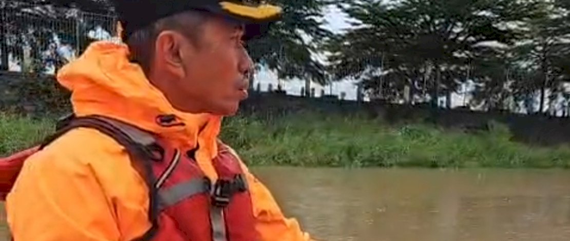 BPBD Makassar melakukan pencarian terhadap Dg Nai, warga yang dilaporkan hilang di Waduk Nipa-Nipa.