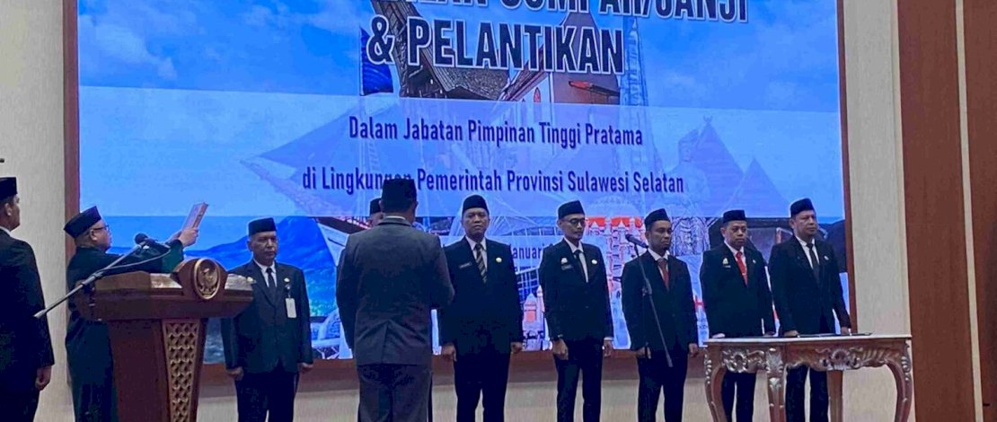 Gubernur Sulsel, Andi Sudirman Sulaiman, melantik tujuh pejabat Eselon II lingkup Pemprov Sulsel, Senin, 19 Januari 2026.