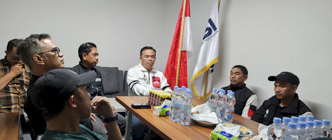 Kunjungan sejumlah pengurus DPW PSI Sulsel bertandang ke Sekertariat JMSI Sulsel, Malam ini, Rabu 21 Januari 2026