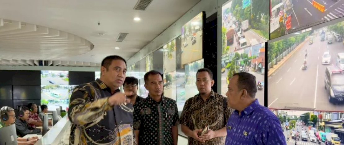 Pemkab Maros Serius Benahi Layanan Digital, Bupati Chaidir Syam Tinjau Command Center Surabaya