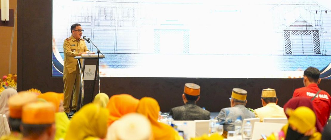 Sekretaris Daerah Provinsi Sulsel, Jufri Rahman yang juga selaku Ketua Dunia Melayu Dunia Islam (DMDI) Sulsel, menghadiri pengukuhan Pengurus Pusat Wija We Ummung Datu Larompong, di Hotel The Rinra Makassar, Senin, 26 Januari 2026.