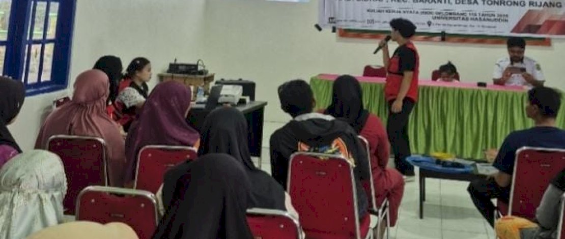 Mahasiswa Kuliah Kerja Nyata Tematik (KKNT) Universitas Hasanuddin (Unhas) melaksanakan kegiatan program kerja di Desa Tonrong Rijang, Kecamatan Baranti, Kabupaten Sidenreng Rappang, pada Selasa, 28 Januari 2026 lalu.