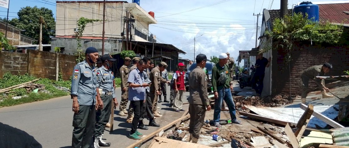 Biang Macet Saat Musim Haji, Lapak PKL di Poros Asrama Haji Akhirnya Ditertibkan