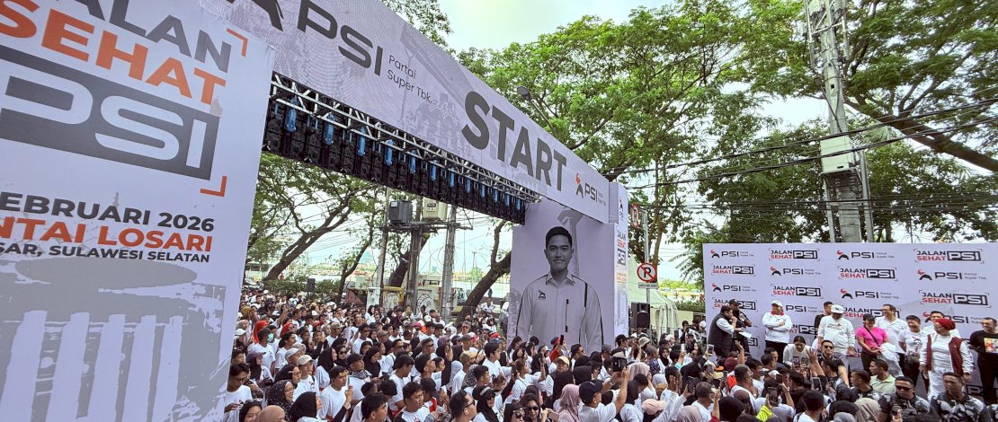 Puluhan Ribu Warga Ikuti Jalan Sehat PSI di Makassar, Kaesang: Politik Harus Menyenangkan!