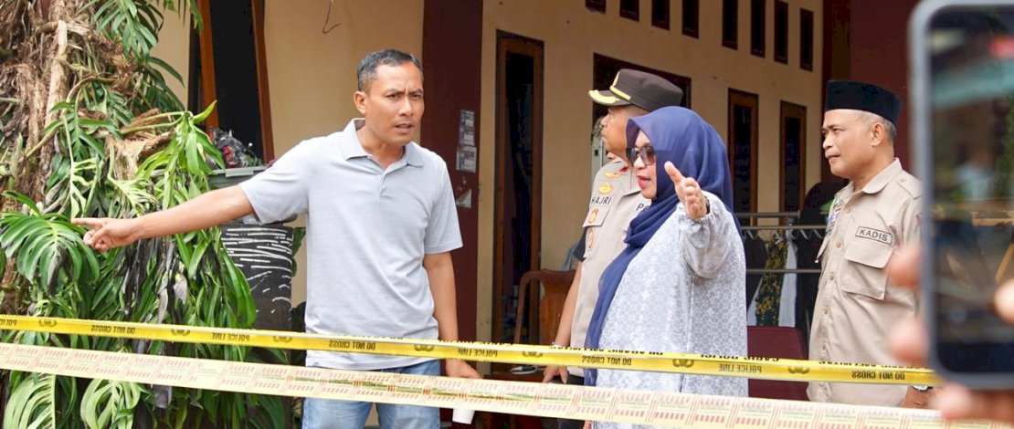 Wakil Bupati Luwu Timur, Puspawati Husler meninjau langsung lokasi kebakaran yang menghanguskan tiga rumah warga di Dusun Tapukemo, Desa Nikkel, Kecamatan Nuha, Selasa, 3 Februari 2026. 