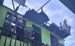 Camat Ujung Pandang Kunjungi Korban Kebakaran Bulogading