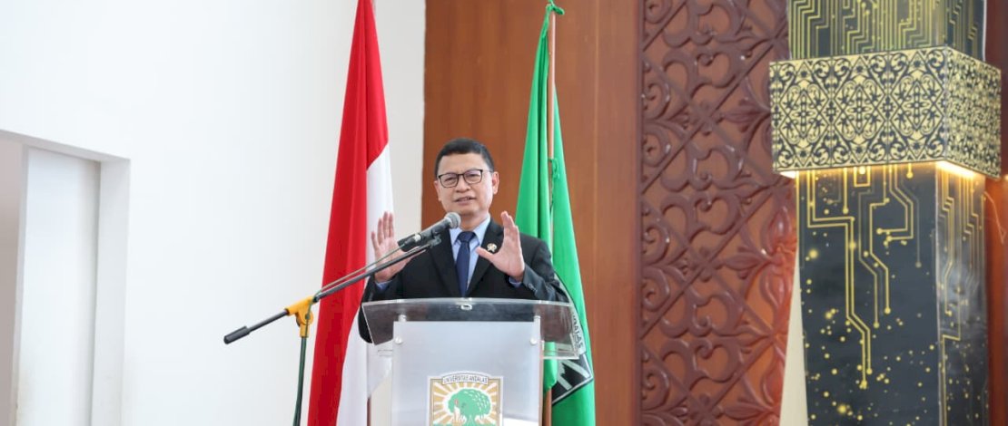 Kepala Badan Pengawas Obat dan Makanan (BPOM) RI, Taruna Ikrar, dalam kuliah umum bertajuk From Campus to Society: Innovation and Creativity for a World Class University di Universitas Andalas, Padang, Jumat, 6 Februari 2026.