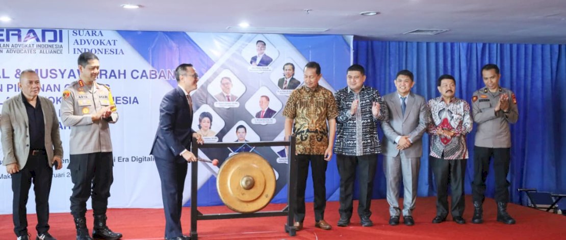 Munafri saat menghadiri Pembukaan Seminar Nasional dan Musyawarah Cabang (Muscab) II Dewan Pimpinan Cabang Perhimpunan Advokat Indonesia - Suara Advokat Indonesia (PERADI-SAI) Makassar yang digelar di Swiss-Belhotel Makassar, Kecamatan Ujung Pandang, Sabtu, 14 Februari 2026.