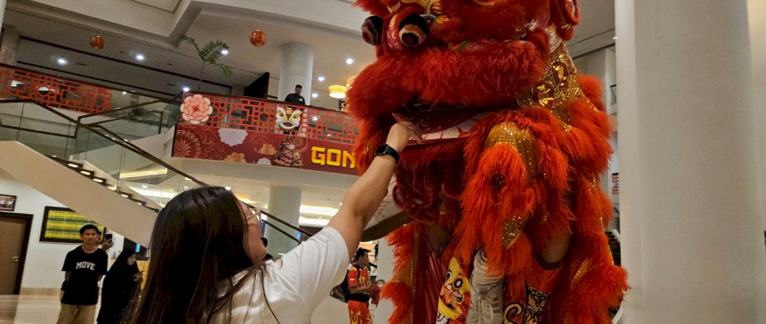 Malam Imlek, Ada Barongsai Keliling Hotel&nbsp; Claro