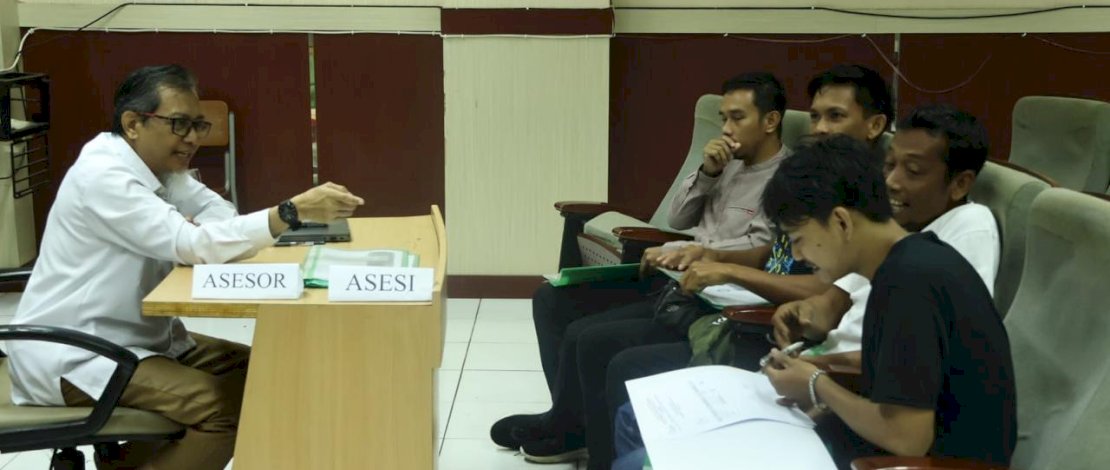 BI Sulsel bersinergi dengan Lembaga Pemeriksa Halal (LPH) UIN Alauddin Makassar menggelar Pelatihan dan Uji Kompetensi Juru Sembelih Halal (JULEHA).