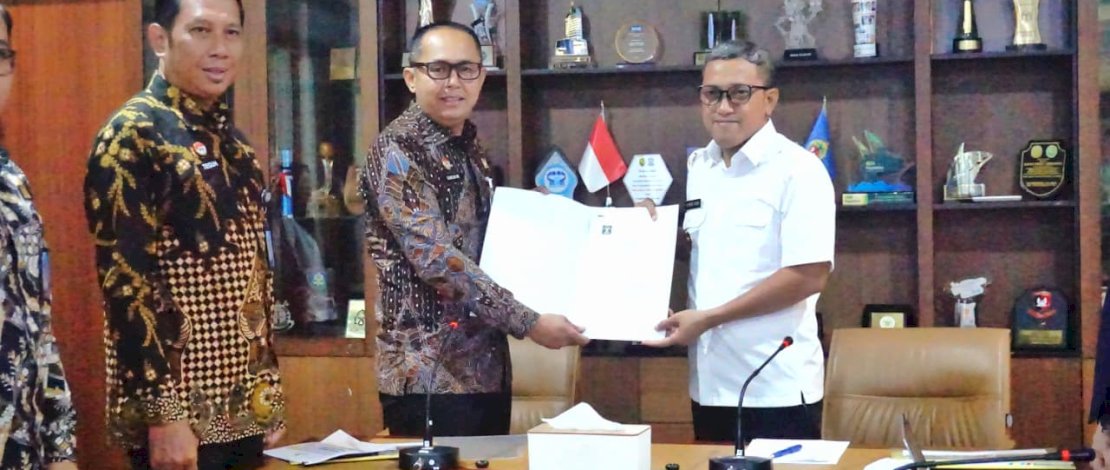Bupati Jeneponto H. Paris Yasir menerima audiensi jajaran **Kementerian Hukum Republik Indonesia** Kantor Wilayah Sulawesi Selatan di Ruang Rapat Bupati.