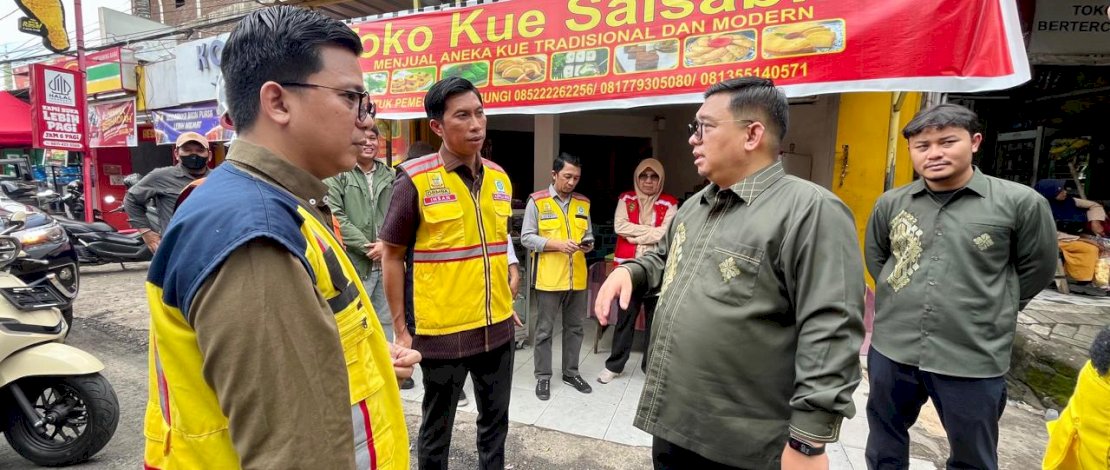 Kepala Dinas Bina Marga dan Bina Kontruksi Provinsi Sulsel Andi Ihsan, bersama Kasatgas 4.2 Deputi Kordinasi dan Supervisi KPK RI Tribudi Rochmanto dan Tim melaksanakan pertemuan dan kunjungan lapangan di lokasi Proyek Multi Years Contract di Jln. Hertasning, Makassar dan Jln. Aeropala, Kabupaten Gowa. Selasa, 10 Maret 2026.
