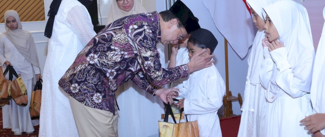 Ramadan Penuh Hikmah di BPOM: Taruna Ikrar Ajak Pegawai Menjadi Pasangan yang Dirindukan Surga hadirkan dr aisah dahlan