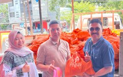 Wujud Kepedulian ARW, 2.200 Paket Sembako Dibagikan untuk Warga Kurang Mampu
