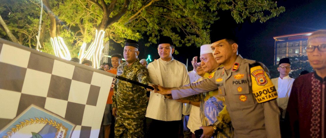 Bupati Bantaeng, Muh. Fathul Fauzy Nurdin membuka sekaligus melepas peserta Lomba Takbiran dan Miniatur Masjid dalam rangka menyambut Hari Raya Idulfitri 1 Syawal 1447 H / 2026 M. 
