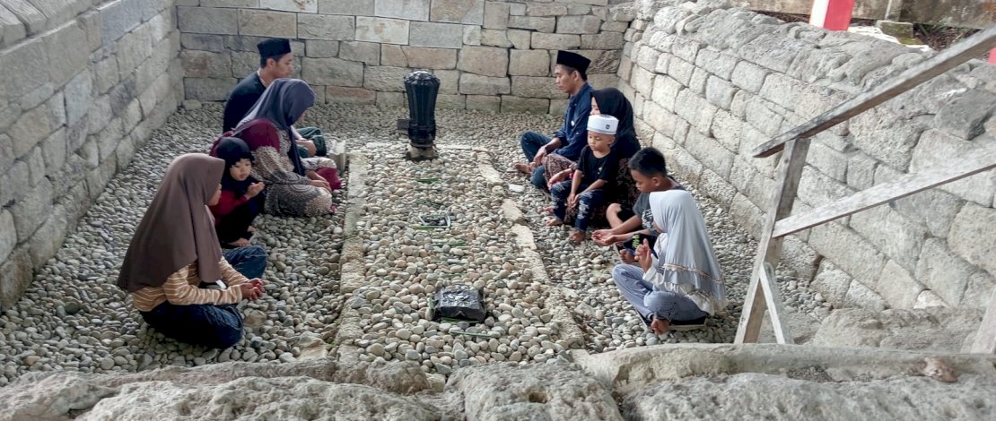 Libur Lebaran, Kompleks Makam Datuk Patimang Luwu Utara Ramai Dikunjungi Peziarah dari Luar Daerah