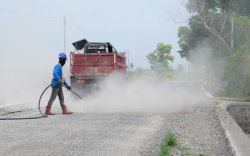 Guru dan Petani Rasakan Dampak Perbaikan Jalan di Sulsel