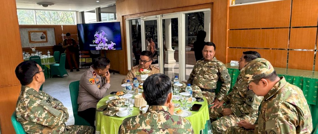 Bupati Luwu Utara, Andi Abdullah Rahim, menghadiri Upacara Pembukaan Latihan Dasar Militer (Latsarmil) Komponen Cadangan (Komcad) bagi Aparatur Sipil Negara (ASN) Tahun 2026.
