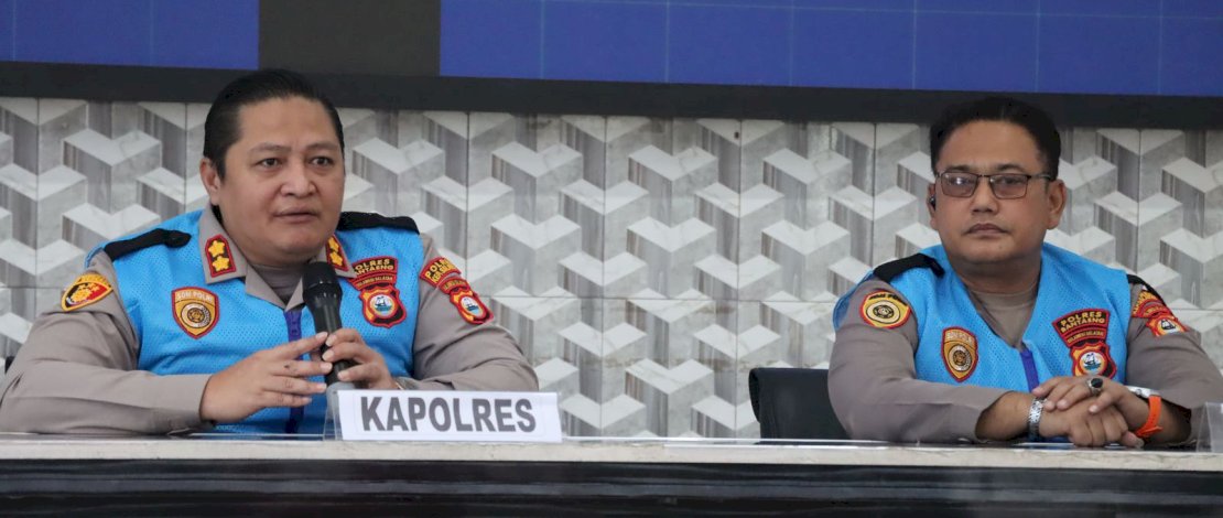 Kapolres Kepulauan Selayar AKBP Didid Imawan, memimpin langsung pelaksanaan pemeriksaan administrasi awal (Rikmin Awal) seleksi calon anggota Polri Tahun Anggaran 2026, yang digelar di Aula Endra Dharma Laksana Mapolres Selayar, Kamis, 2 April 2026.