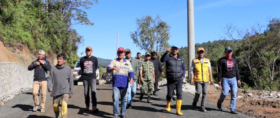 Bupati Luwu Utara Tinjau Proyek Jalan Seko, Akses Terisolasi Mulai Terbuka