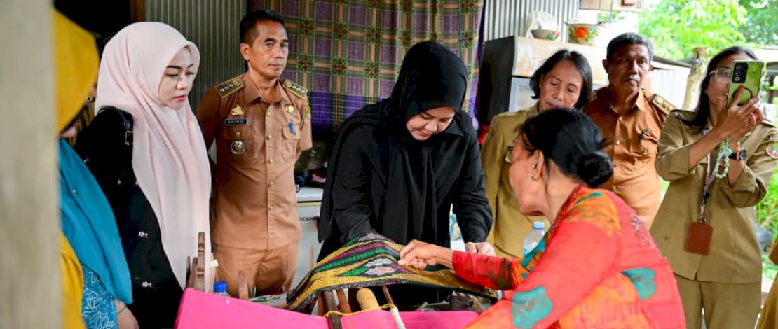 Wagub Fatmawati Dorong UMKM Tenun Emas Sidrap Naik Kelas, Bidik Pasar Lebih Luas