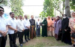 PKK Goes to School di SMA Negeri 1 Soppeng, Salurkan Bibit Tanaman Produktif