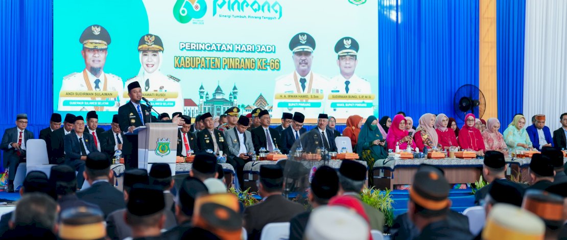 Gubernur Sulsel Andi Sudirman saat menghadiri peringatan Hari Jadi Kabupaten Pinrang ke-66 Tahun yang mengusung tema Sinergi Tumbuh, Pinrang Tangguh, di Kantor Bupati Pinrang, Sabtu, 11 April 2026.