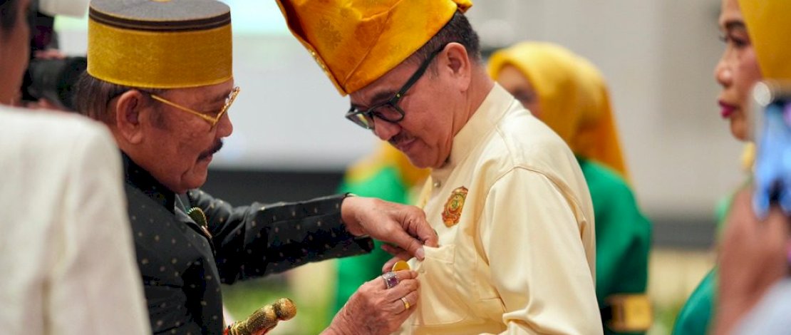 Pin Kehormatan untuk Sekprov Sulsel, Jufri Rahman: "MKT Pemersatu Kerajaan di Era Modern