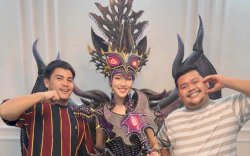 Rioriobon Carnival Hadirkan Traditional Costume 'The Queen of Kalong' untuk Puteri Indonesia Sulsel 1 