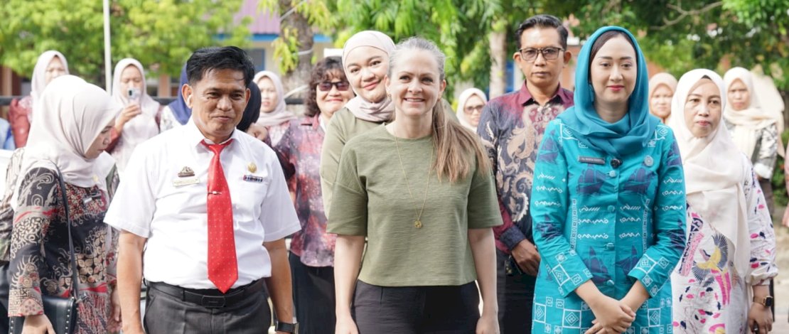 Ketua TP PKK Kabupaten Bantaeng, Gunya Paramasukhaputri, melakukan kunjungan ke SD Inpres Pullaweng, Kecamatan Eremerasa, Kabupaten Bantaeng, Kamis, 23 April 2026.