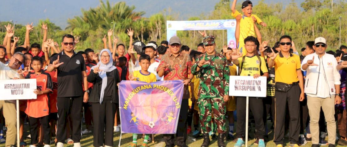 Liga Pelajar tingkat SD (U-13), SMP (U-15), dan SMA sederajat (U-17) se-Kabupaten Luwu Timur dalam rangka memeriahkan Hari Jadi ke-23 Kabupaten Luwu Timur resmi bergulir, Jumat, 24 April 2026.
