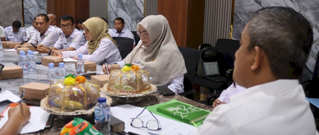 Rapat sinkronisasi layanan perizinan yang dipimpin langsung Wakil Bupati Pinrang, Sudirman Bungi, di ruang rapat Wakil Bupati Pinrang, Rabu, 29 April 2026.