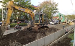 Dengarkan Aspirasi Warga, Pemprov Sulsel Percepat Perbaikan Drainase Jalan Aroepala