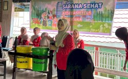 Program Bina Desa Mahasiswa FKM Unhas Hadirkan Solusi Praktis Penanganan Sampah di Kelurahan Lakkang