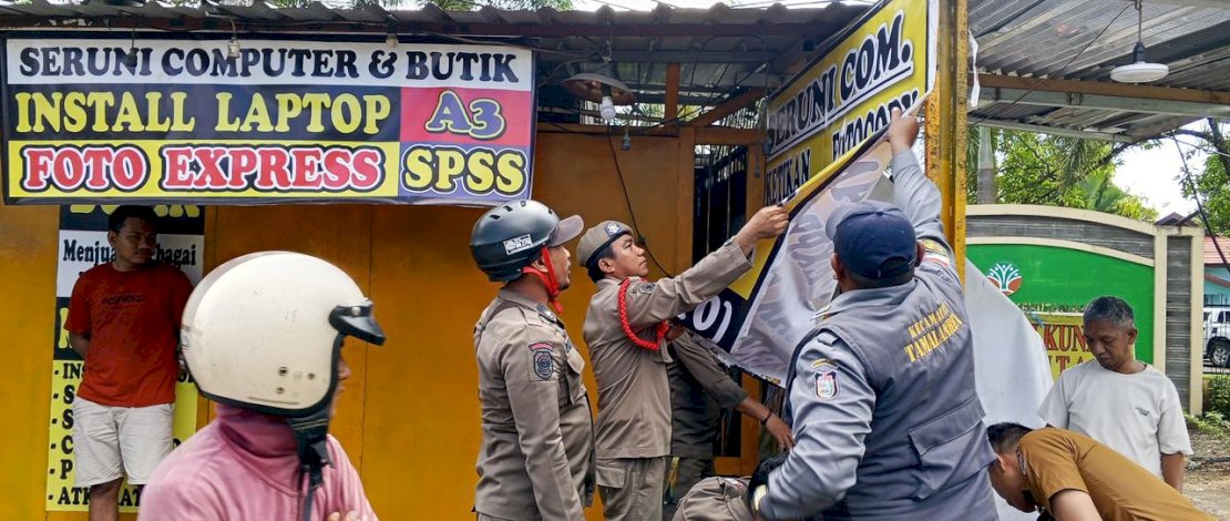 Sentuhan Humanis: 20 Pedagang di Tamalanrea Bongkar Lapak Sendiri Demi Ketertiban Umum