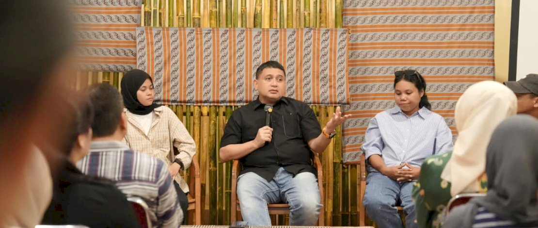 Wali Kota Makassar, Munafri Arifuddin, mengupas peluang serta masa depan talenta kota melalui penguatan ekosistem industri kreatif yang terpusat di Makassar Creative Hub (MCH). 