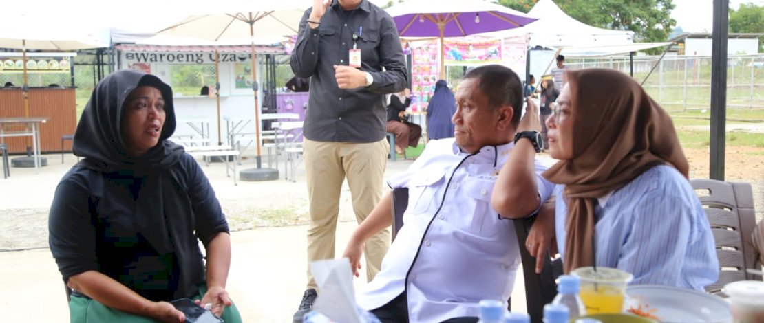 Fani Sabrina (40), menyampaikan langsung kisah hidup yang tengah ia jalani kepada Bupati Luwu Timur, Irwan Bachri Syam.