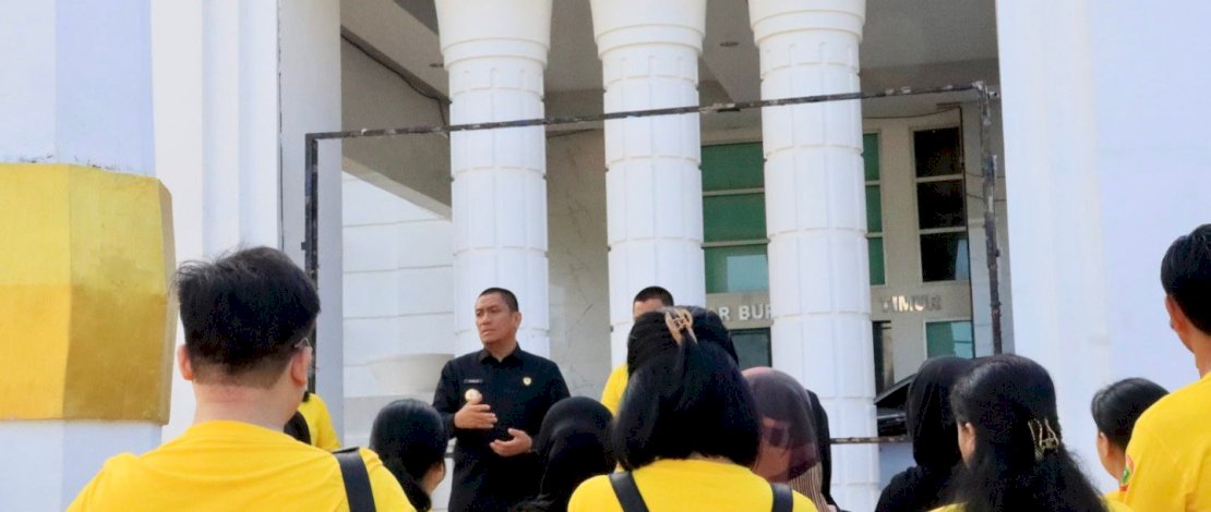 Bupati Luwu Timur, Irwan Bachri Syam, secara resmi melepas kontingen Dewan Pengurus Daerah Persatuan Perawat Nasional Indonesia (DPD PPNI) Kabupaten Luwu Timur untuk mengikuti rangkaian kegiatan International Nurses Day 2026 yang dipusatkan di Kabupaten Tana Toraja.