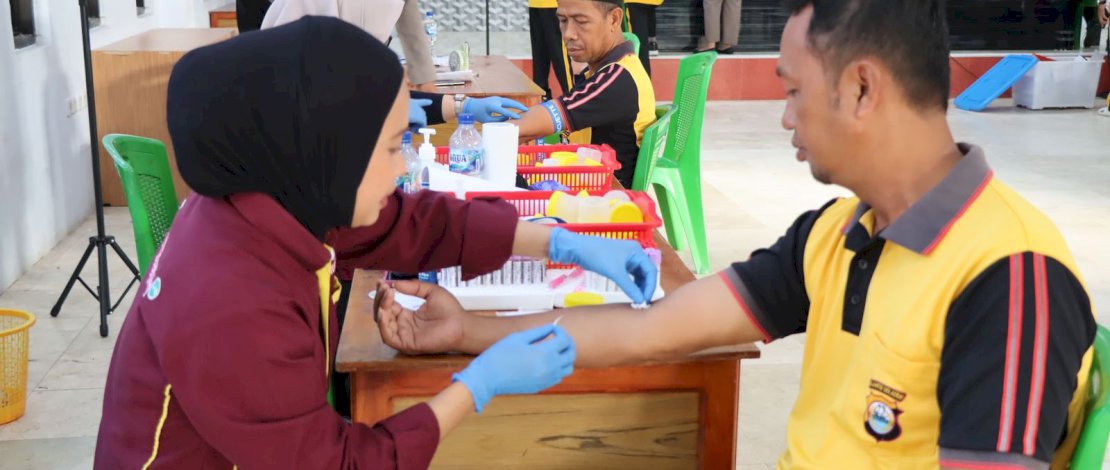 Biddokkes Polda Sulsel melaksanakan Pemeriksaan Kesehatan Berkala bagi personel dan PNS Polri Polres Kepulauan Selayar.