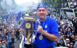 Mundur Usai Cetak Hattrick Juara, Bojan Hodak Resmi Tinggalkan Kursi Pelatih Persib Bandung