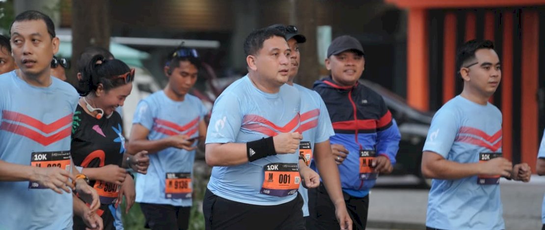 Wali Kota Makassar, Munafri Arifuddin ikut berlari pada kategori 10 kilometer (10K) Telkomsel Makassar Half Marathon (MHM) 2026