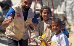 Blokade Israel Ketat, Laznas WIZ dan KITA Palestina Tembus Jalur Gaza Salurkan Sedekah Daging Alternatif Kurban