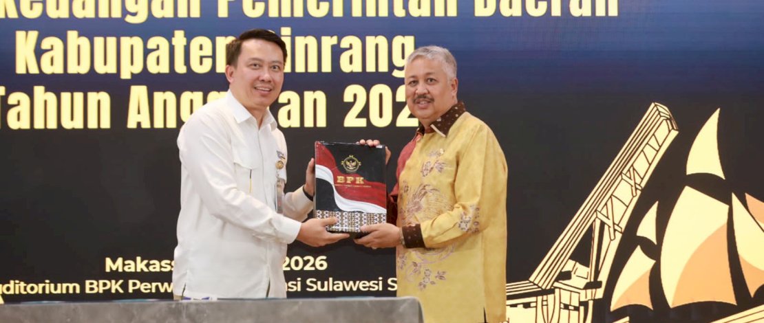 Kepala BPK RI Perwakilan Sulawesi Selatan, Winner Franky Halomoan Manalu bersama Bupati Pinrang H.A. Irwan Hamid 