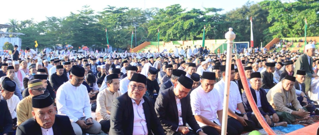Bupati dan Wakil Bupati Takalar Salat Idul Adha Bersama Masyarakat di Lapangan HM. Daeng Sibali