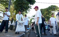 Wali Kota Munafri Pimpin Plogging HLH 2026, Ingatkan Warga Makassar Soal Sampah dan Iklim